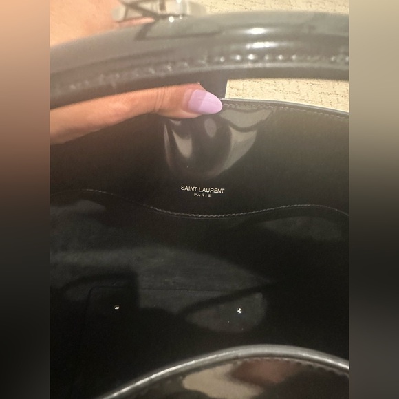 SANIT LAURENT BUCKET Elegant Black Women's Bag - Picture 16 of 16